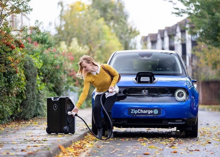 Zipcharge go : une batterie portable pour les voitures électriques.