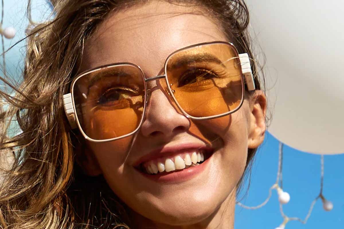 Eyewear, Chamelo lancia gli occhiali touch che cambiano colore