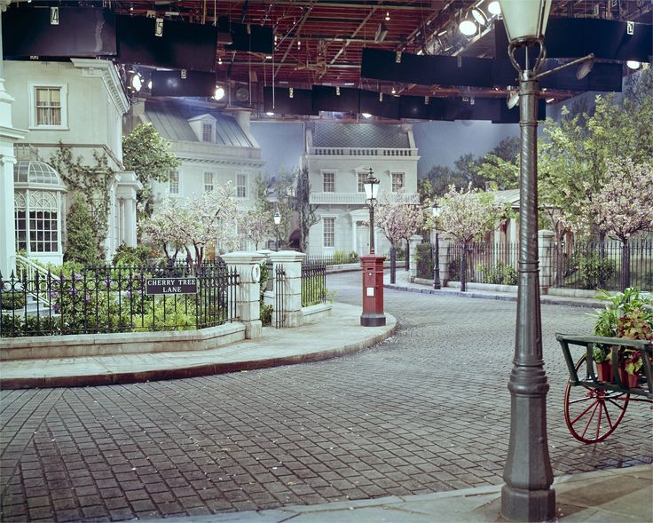 Mary Poppins set