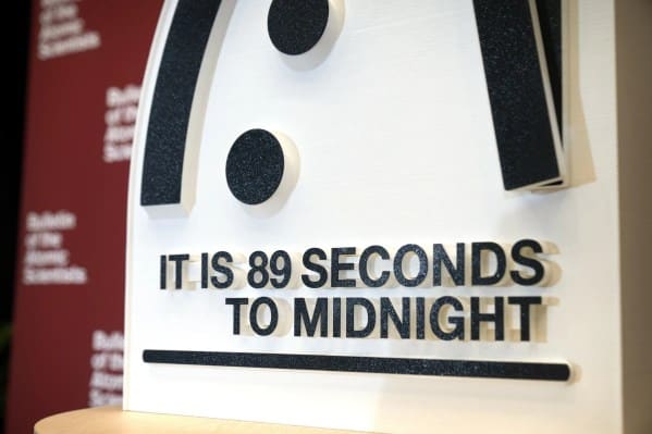 Doomsday Clock, 89 secondi alla mezzanotte: mai così vicini