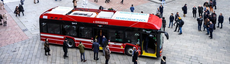 Svolta idrogeno a Bologna: 137 autobus per una città più pulita